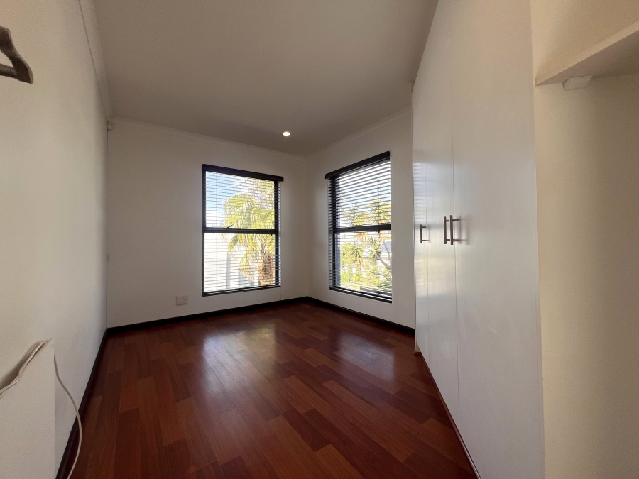 To Let 3 Bedroom Property for Rent in West Beach Western Cape